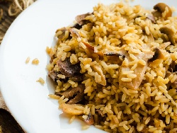 Лесен и бърз ориз с гъби в тенджера - снимка на рецептата